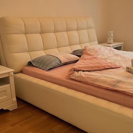 Apartman Nejra Тузла Экстерьер фото