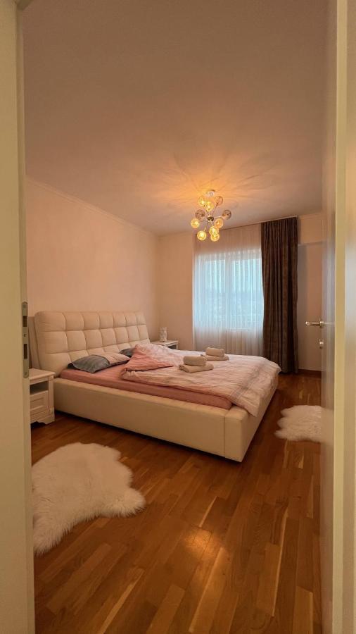 Apartman Nejra Тузла Экстерьер фото