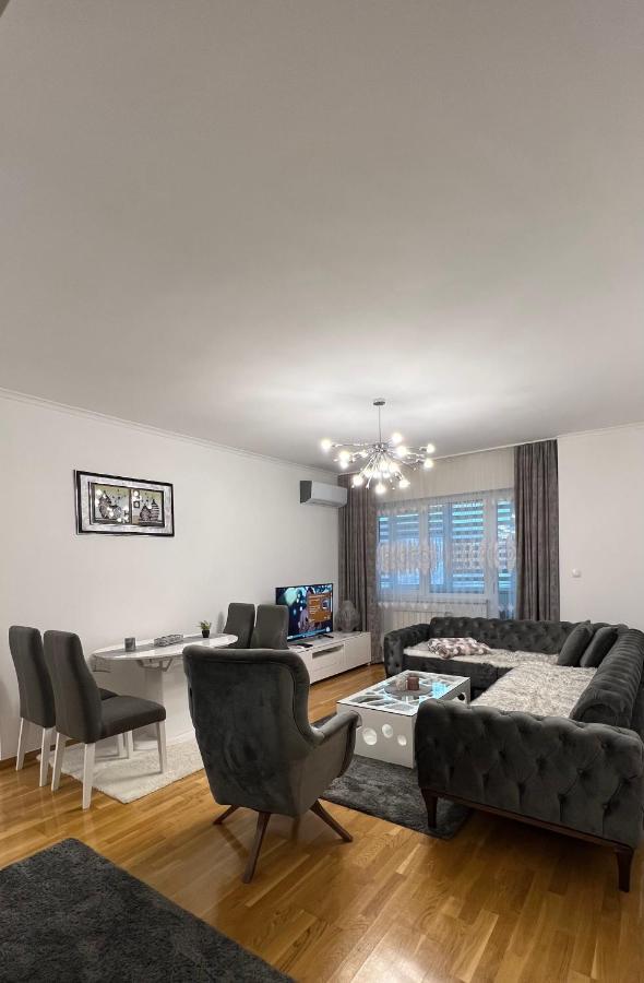 Apartman Nejra Тузла Экстерьер фото
