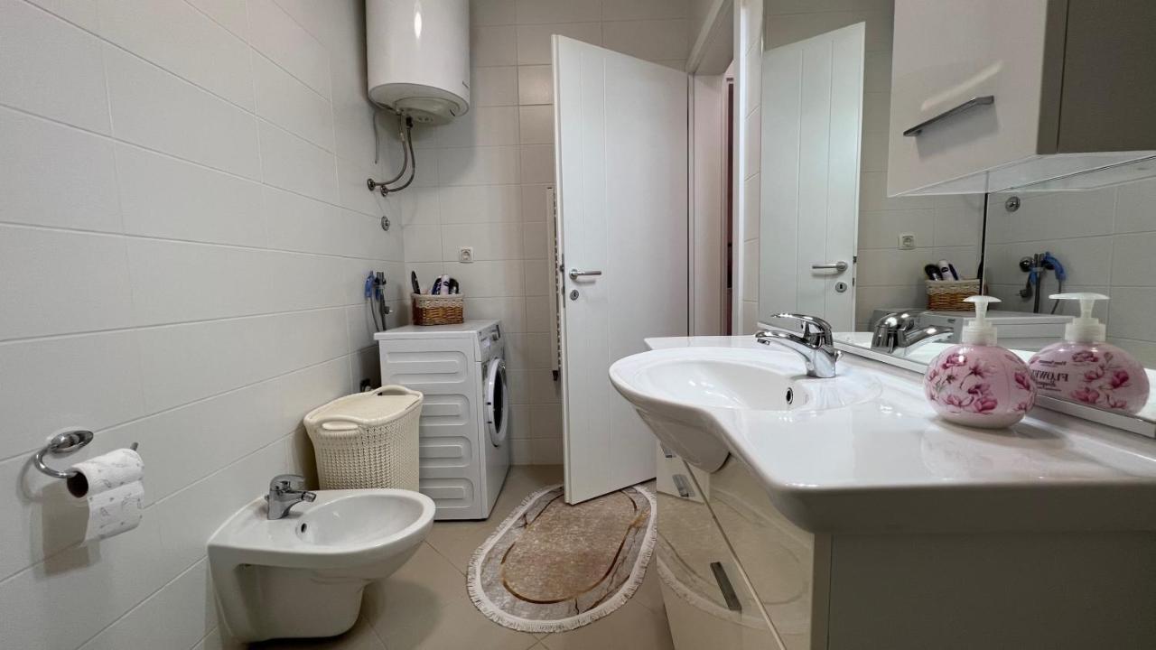 Apartman Nejra Тузла Экстерьер фото